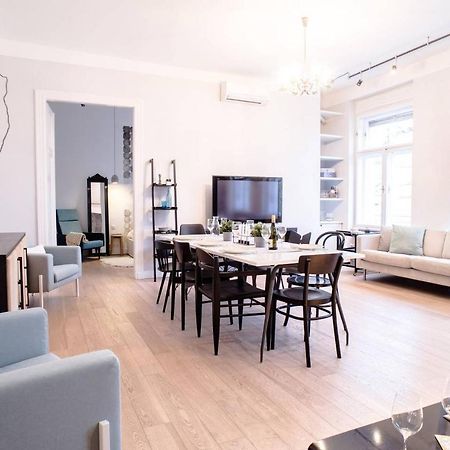 Stunning New Central Home Near Basilica Budapest Extérieur photo