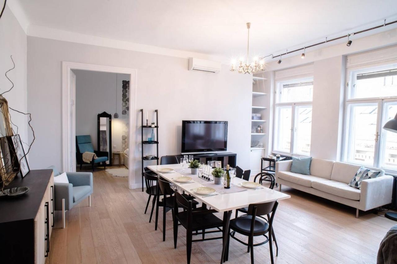 Stunning New Central Home Near Basilica Budapest Extérieur photo